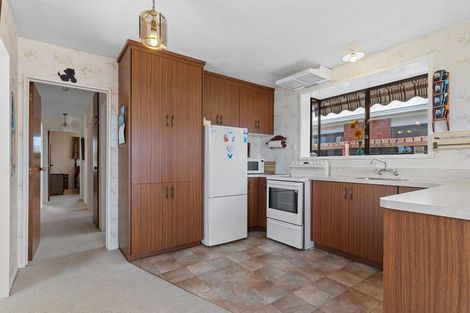 Photo of property in 9 Lowry Avenue, Redwood, Christchurch, 8051