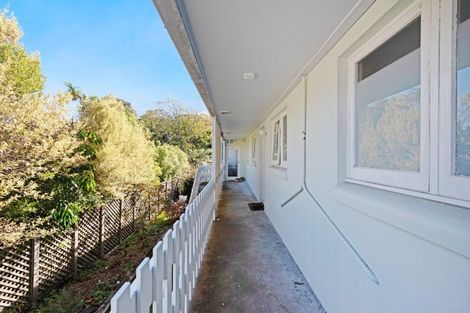 Photo of property in 18u2 Agra Crescent, Khandallah, Wellington, 6035