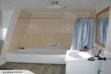 Photo of property in 100f5 Lyall Parade, Lyall Bay, Wellington, 6022