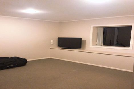 Photo of property in 621 Beach Road, Rothesay Bay, Auckland, 0630