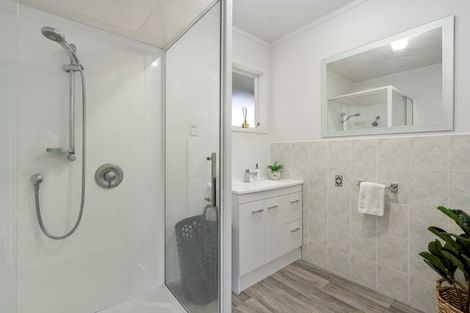 Photo of property in 25b Olive Terrace, Paraparaumu Beach, Paraparaumu, 5032