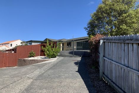 Photo of property in 9 Meharg Place, Fairview Heights, Auckland, 0632