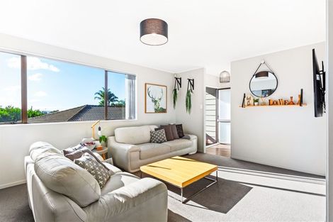 Photo of property in 24 Hassan Drive, Massey, Auckland, 0614