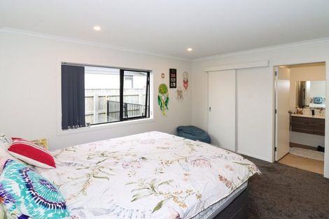 Photo of property in 4 Devon Lane, Carterton, 5713