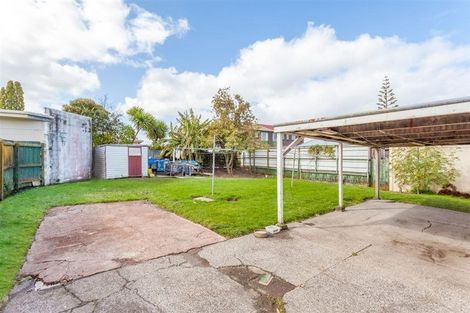 Photo of property in 11 Rewa Street, New Lynn, Auckland, 0600