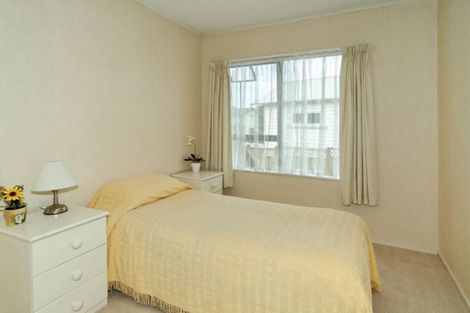Photo of property in 8 Fathom Place, Te Atatu Peninsula, Auckland, 0610