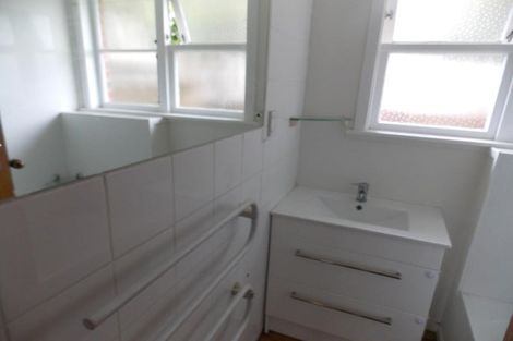 Photo of property in 1 Field Street, Silverstream, Upper Hutt, 5019