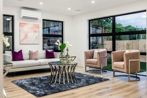 Photo of property in 11 Tawapou Close, Massey, 0614