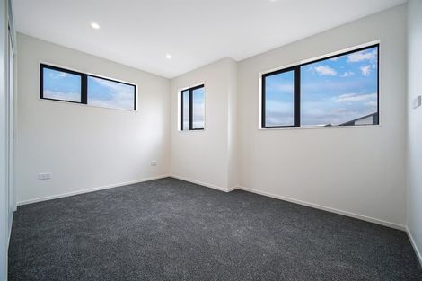 Photo of property in 42 Holcroft Street, Papakura, 2110
