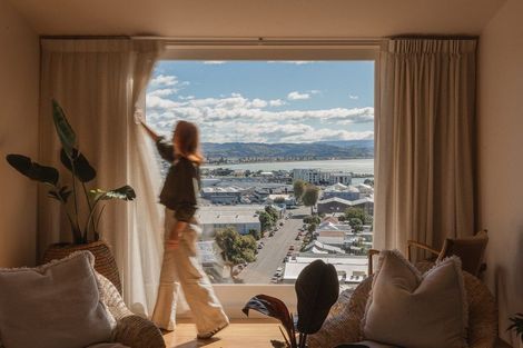 Photo of property in 5 Denholm Road, Hospital Hill, Napier, 4110