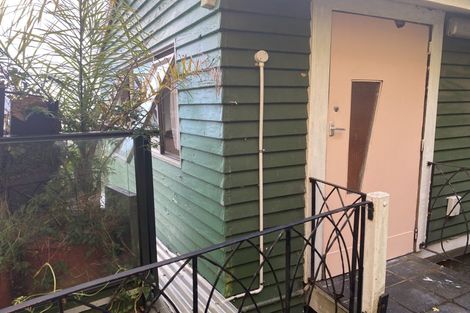 Photo of property in 21 Nikau Road, Point Howard, Lower Hutt, 5013