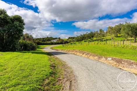Photo of property in 297 Heatley Road, Whakapirau, Maungaturoto, 0583