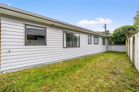 Photo of property in 75 Farmer Crescent, Taita, Lower Hutt, 5011