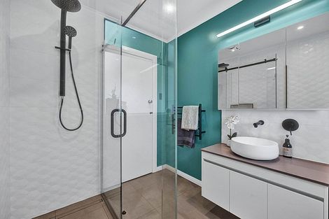 Photo of property in 2 Morrissey Street, Hawera, 4610