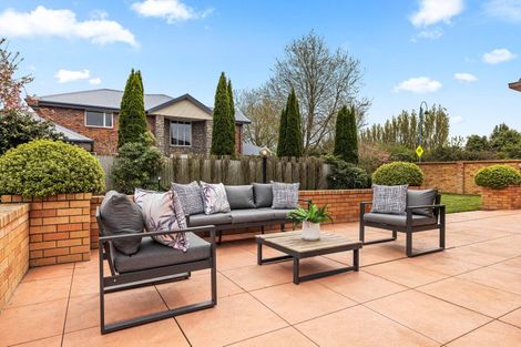 Photo of property in 64 Willowview Drive, Redwood, Christchurch, 8051