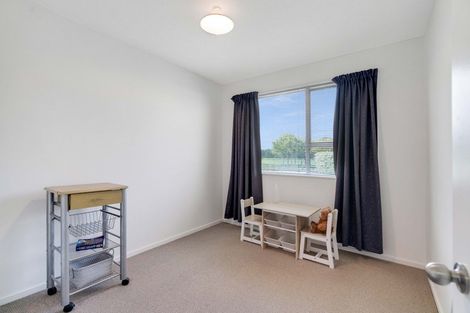 Photo of property in 34 Oakley Crescent, Hornby, Christchurch, 8042