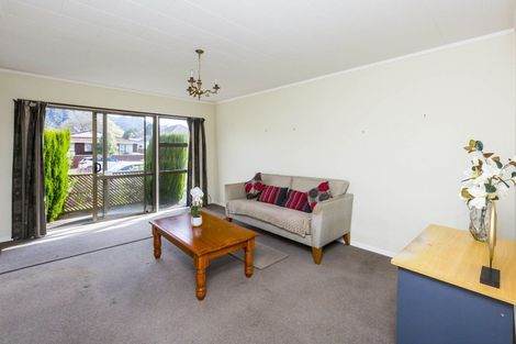Photo of property in 48f2- Kowhai Avenue, Ebdentown, Upper Hutt, 5018