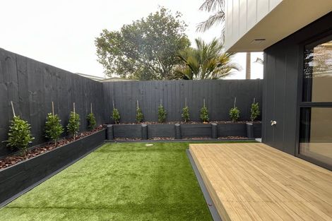 Photo of property in 7/131 Lancaster Road, Beach Haven, Auckland, 0626