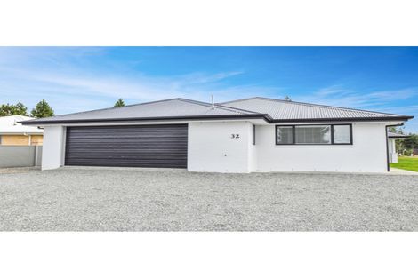Photo of property in 32 Rhoboro Road, Twizel, 7901