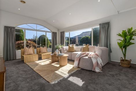 Photo of property in 15a Runanga Grove, Waikanae, 5036