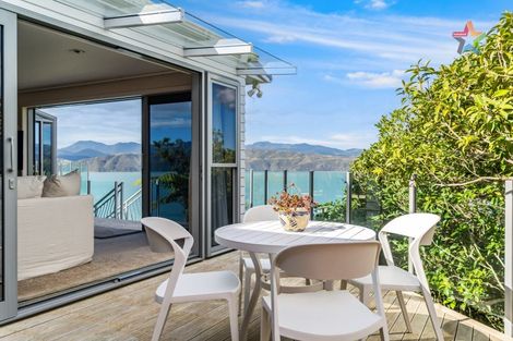 Photo of property in 26a Tai Paku Paku Road, Karaka Bays, Wellington, 6022