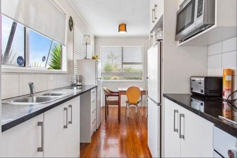 Photo of property in 41 Mcdivitt Street, Manurewa, Auckland, 2102