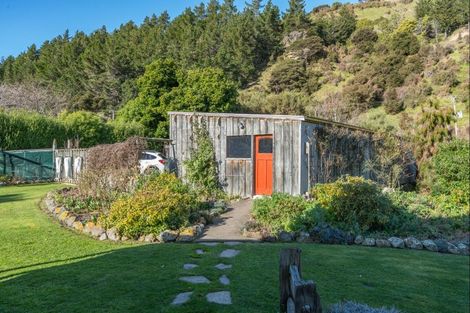 Photo of property in 1287 Okains Bay Road, Okains Bay, 7583