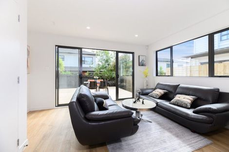 Photo of property in 15d Koromiko Street, New Lynn, Auckland, 0600