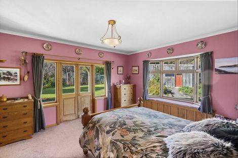 Photo of property in 1287 Okains Bay Road, Okains Bay, 7583