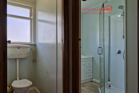 Photo of property in 42 Banks Street, Marfell, New Plymouth, 4310