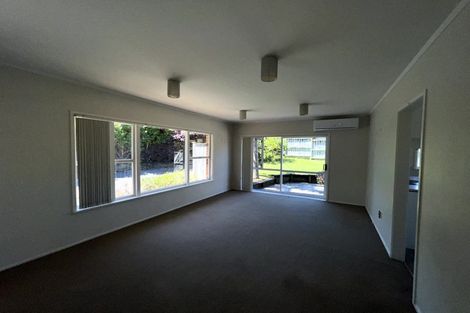 Photo of property in 1/9 Sudan Avenue, Milford, Auckland, 0620