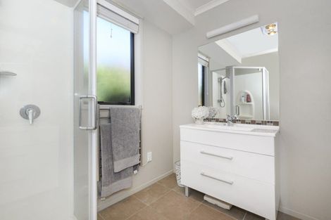 Photo of property in 24 Hansard Place, Bethlehem, Tauranga, 3110