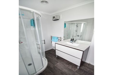 Photo of property in 32 Rhoboro Road, Twizel, 7901