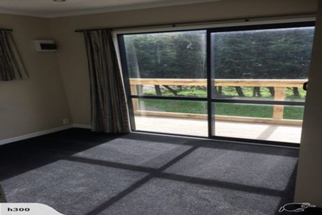 Photo of property in 82 Southernthread Road, Brooklyn, Wellington, 6021