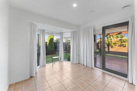 Photo of property in 2/49 Sarabande Avenue, Redwood, Christchurch, 8051