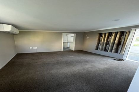 Photo of property in 3 Scott Street, Moturoa, New Plymouth, 4310