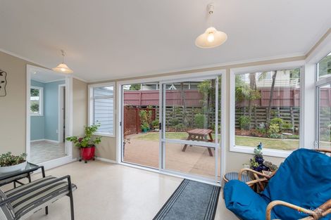 Photo of property in 44 Dowse Drive, Maungaraki, Lower Hutt, 5010