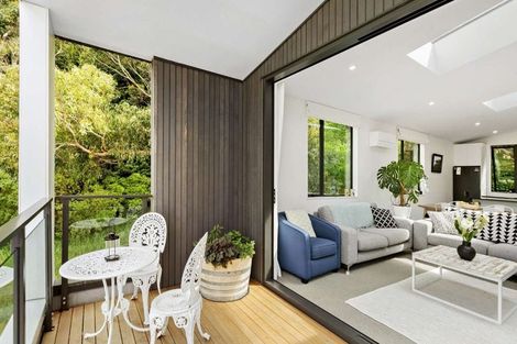 Photo of property in 1/18 Oriental Terrace, Oriental Bay, Wellington, 6011