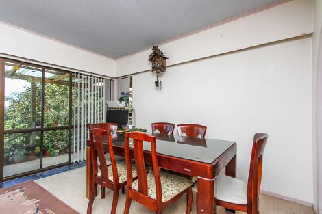Photo of property in 92 Lincoln Park Avenue, Massey, Auckland, 0614
