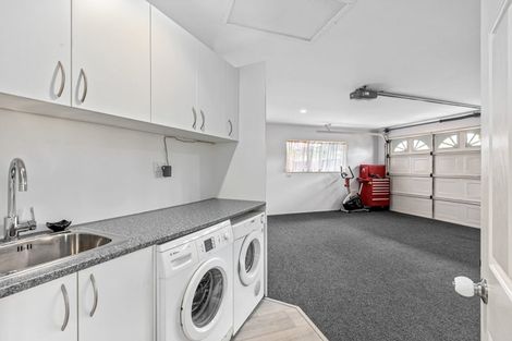 Photo of property in 15 Kath Hopper Drive, Orewa, 0931