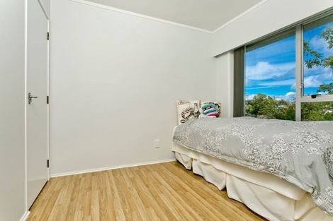 Photo of property in 2/19 Hamilton Place, Glenfield, Auckland, 0629