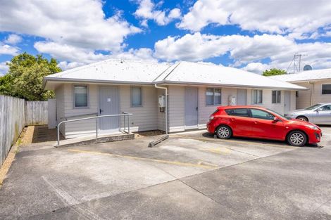 Photo of property in 12 Crescent Court, Melville, Hamilton, 3206