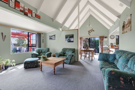 Photo of property in 13 Tuahu Place, Waitara, 4320