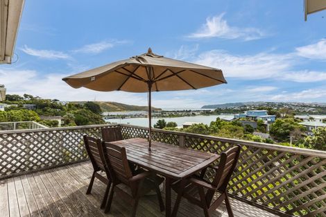 Photo of property in 39 Bayview Road, Paremata, Porirua, 5024