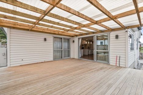 Photo of property in 27 Casheltown Way, Flat Bush, Auckland, 2019