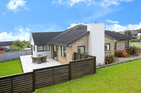 Photo of property in 5 Mcwhirters Farm Lane, Massey, Auckland, 0614