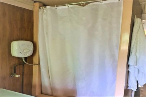 Photo of property in 49 Ayton Drive, Totara Vale, Auckland, 0629