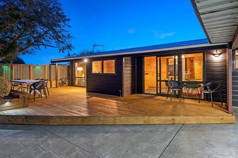 Photo of property in 21 Awanui Drive, Waikanae, 5036