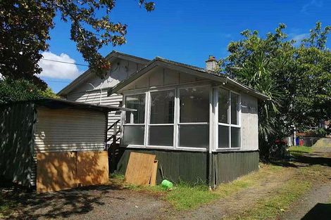 Photo of property in 55 Margan Avenue, New Lynn, Auckland, 0600