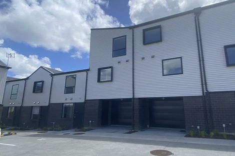 Photo of property in 8/3234 Great North Road, New Lynn, Auckland, 0600